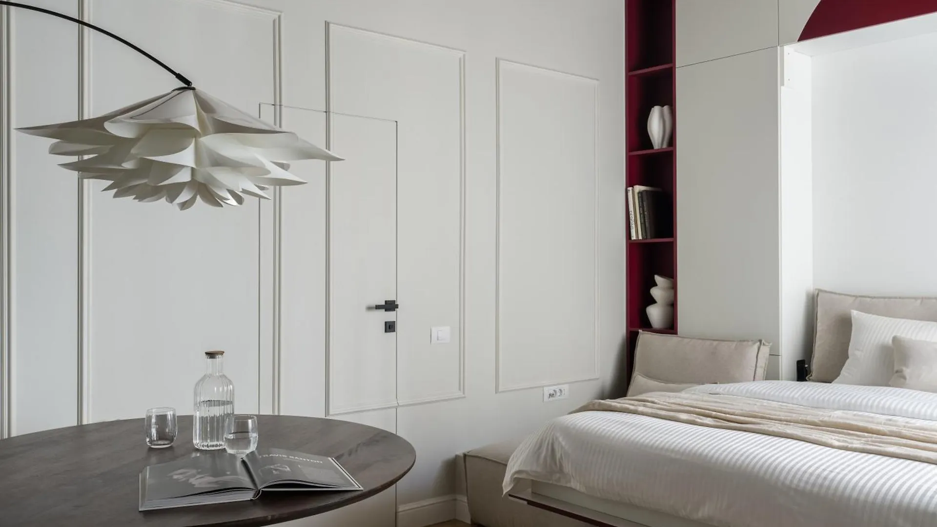 Rouge Studio In Bucharest Apartment