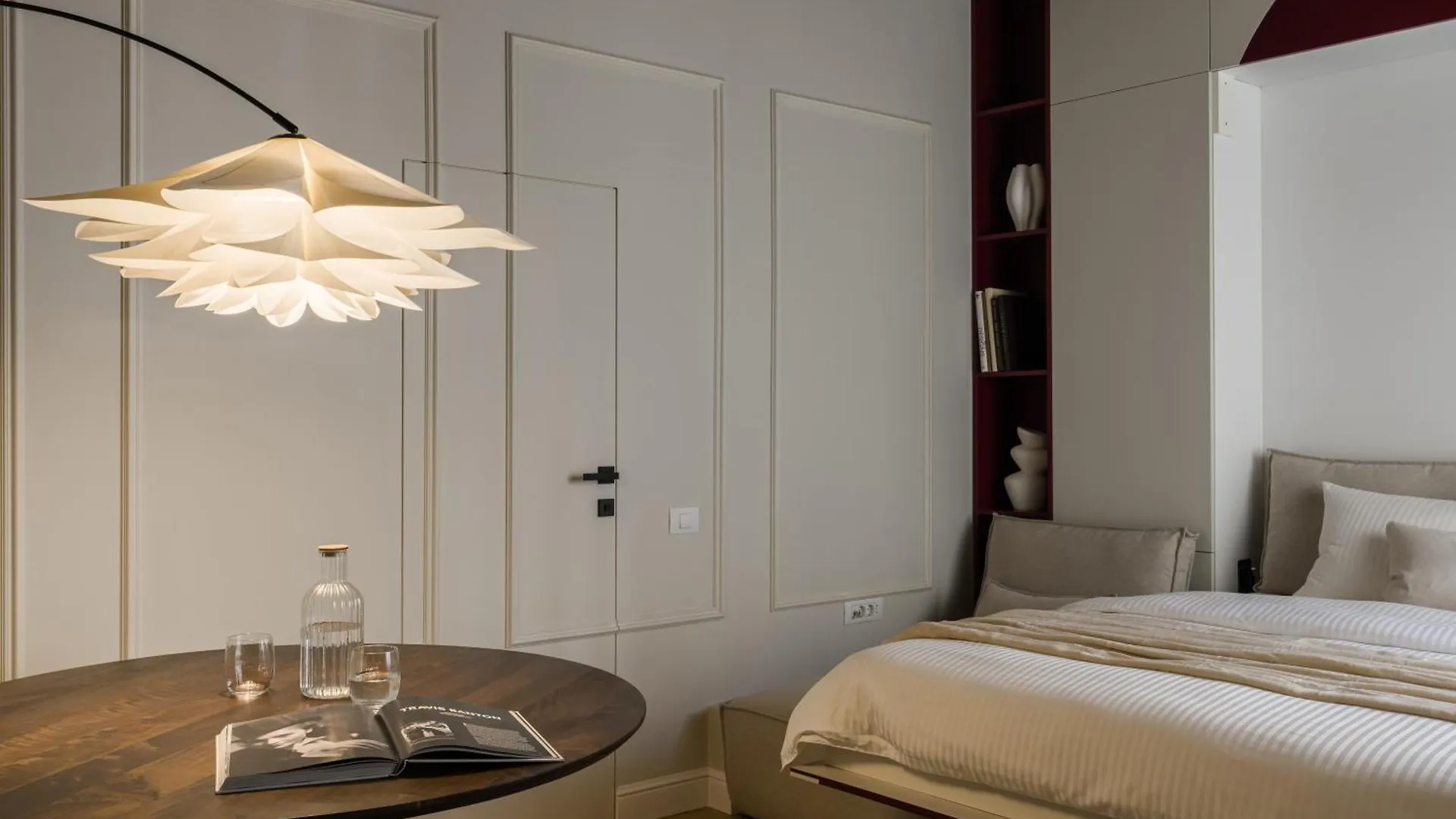 Rouge Studio In Bucharest Apartment
