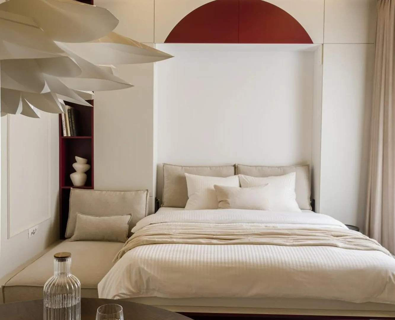 Apartment Rouge Studio In Bucharest