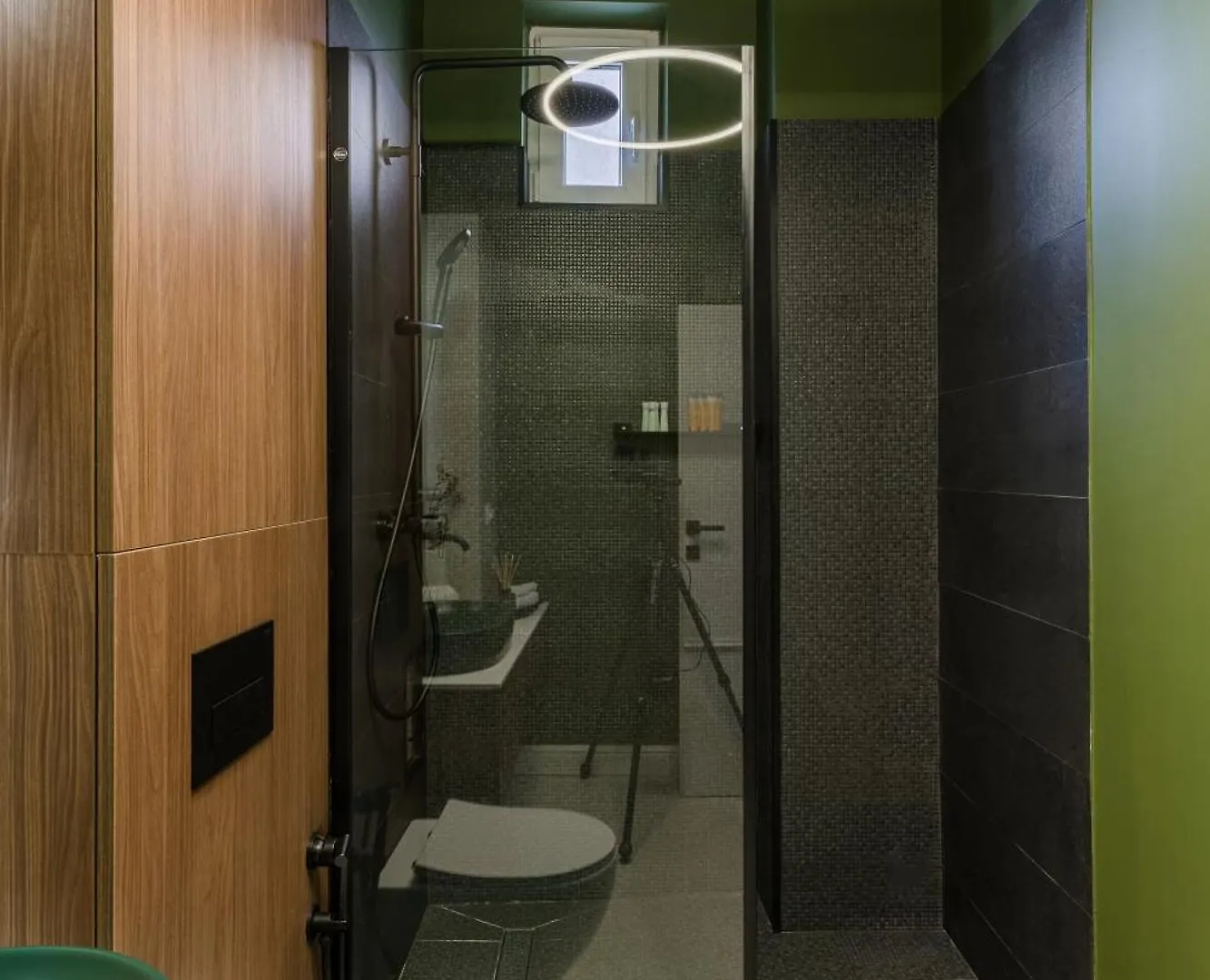 Rouge Studio In Bucharest Apartment